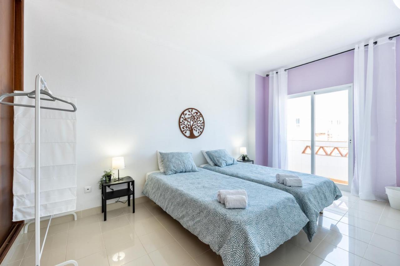 Green Diamond Budens Bagian luar foto