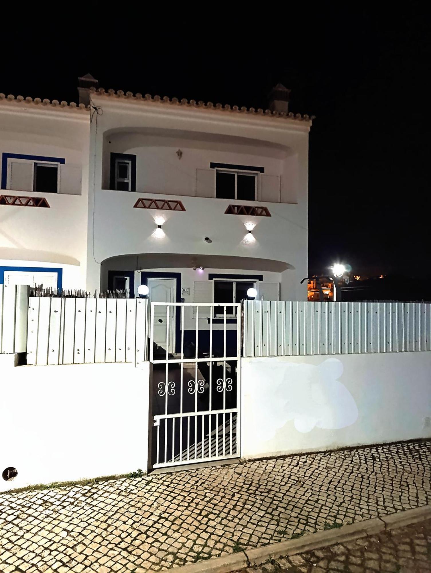 Green Diamond Budens Bagian luar foto
